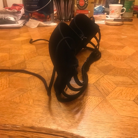 Shade & Shore Black Bikini Top, Fully Lined, Underwire, Neck Tie, Strapless. - Picture 8 of 9